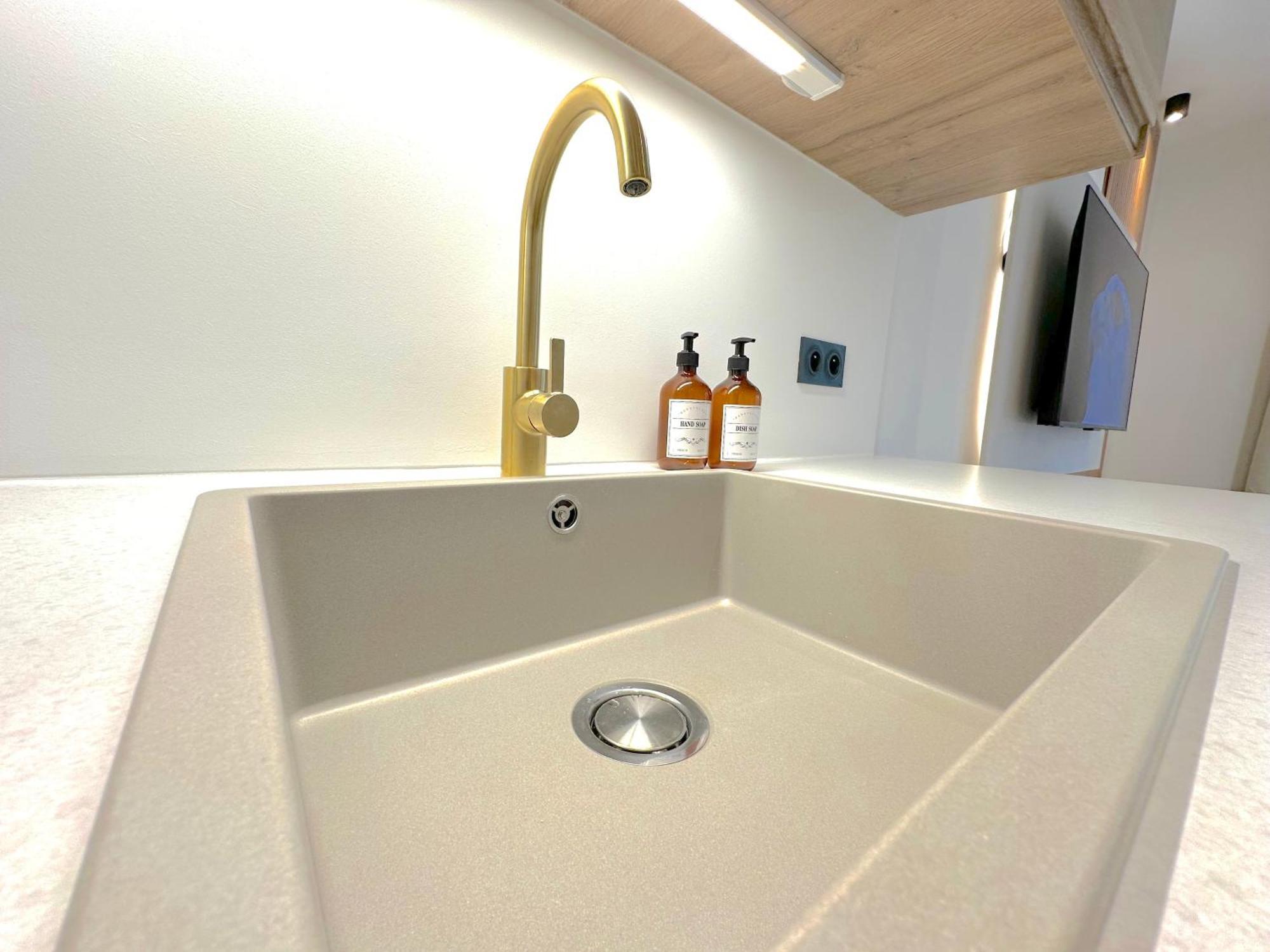 Monaco # Menton - 6 Persons - 2 Bedrooms - Full Renovated - Private Parking - Hypercenter - Clim - Beach And Sun Exteriér fotografie