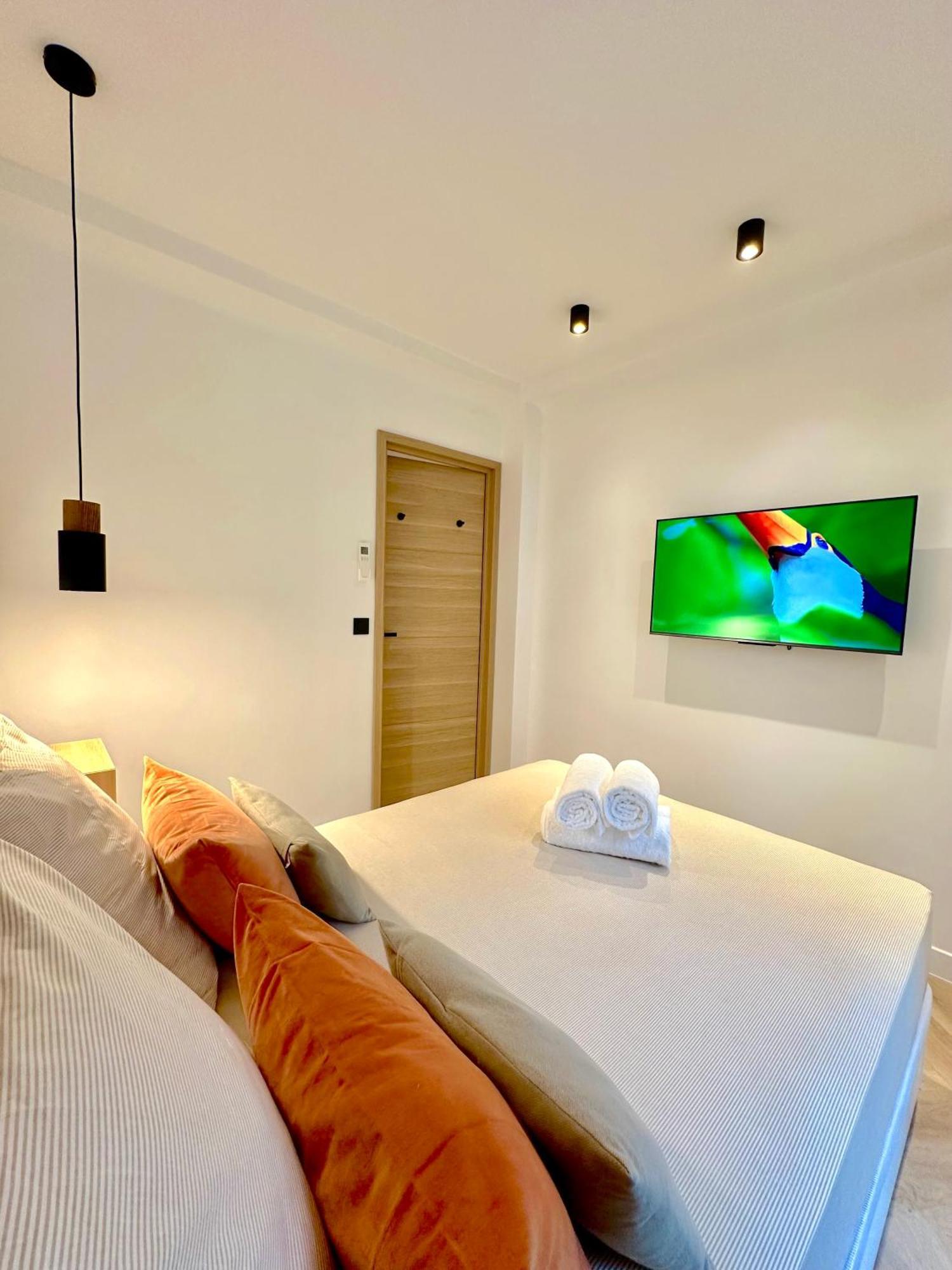 Monaco # Menton - 6 Persons - 2 Bedrooms - Full Renovated - Private Parking - Hypercenter - Clim - Beach And Sun Exteriér fotografie